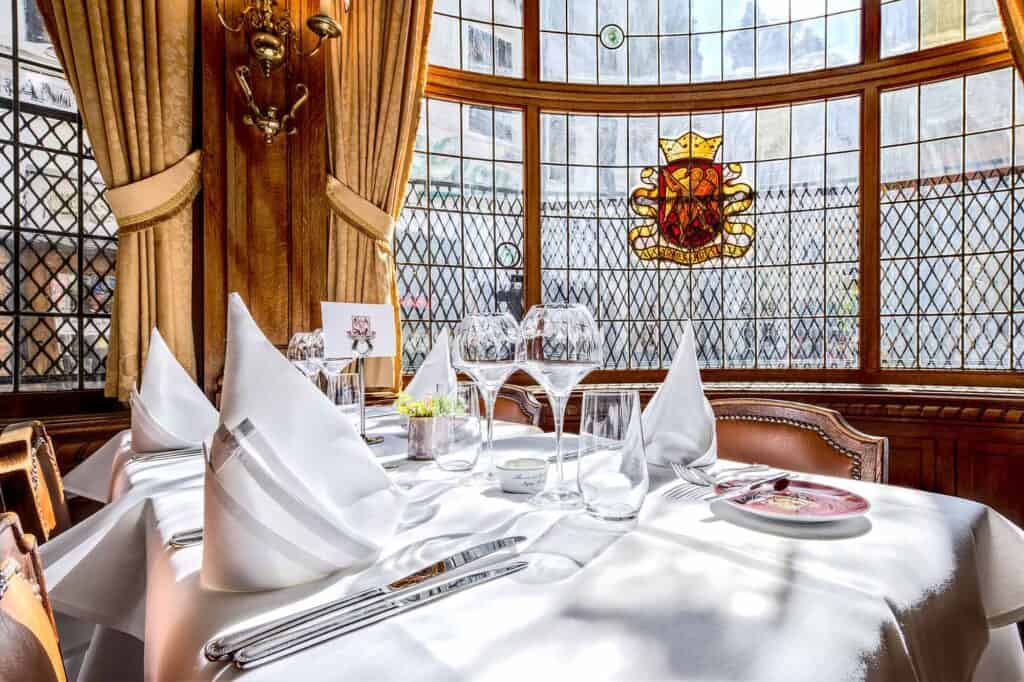 Serveur - Extra h/f, JobXtra.be JobXtra.be - Aux Armes de Bruxelles 1